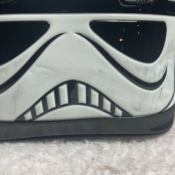 LOUNGEFLY STAR WARS STORMTROOPER SMALL DOME SATCHEL BLACK &WHITE PATENT. - Picture 14 of 15